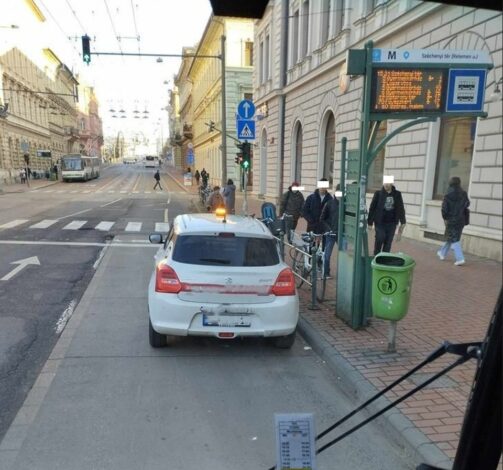 Fél óra Alatt Három Gyöngyszem Is Horogra Akadt így Kell Pofátlanul Parkolni és A Busz 