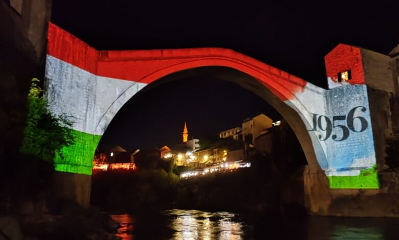 Bosznia-Hercegovinában is megemlékeztek az 1956-os forradalomról, nemzeti színekbe öltözött Mostar híres hídja - Szegedi hírek | Szeged365